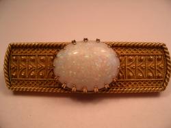 Victorian 15 ct. gold and opal brooch